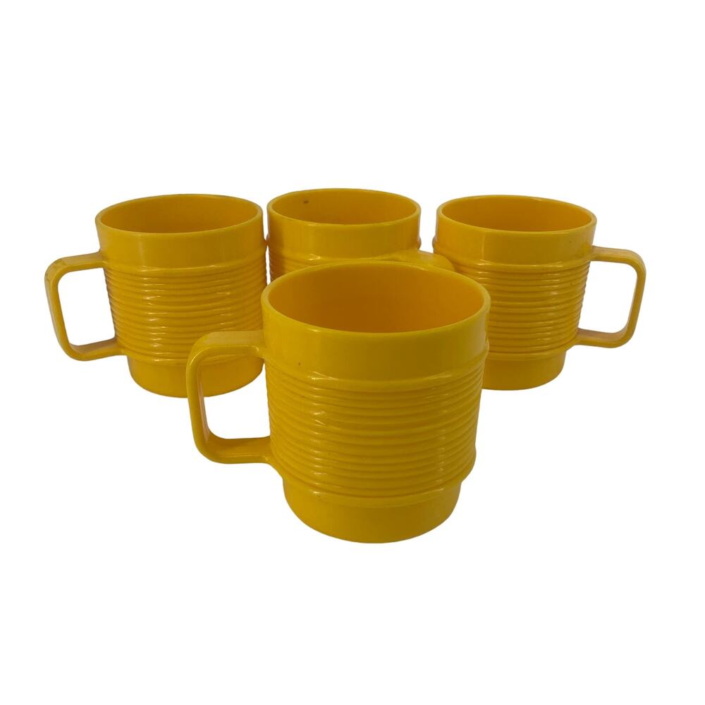 VTG lot of 4 Rubbermaid Ribbed Yellow Plastic Mugs Coffee Cups
